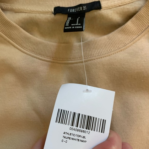 Crewneck - Picture 3 of 4